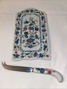 🦩Andrea By Sadek White Porcelain cheese & knife🦩